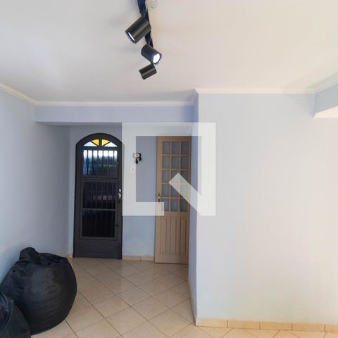 Casa à venda com 179m², 4 quartos e 3 vagasSala da casa 02