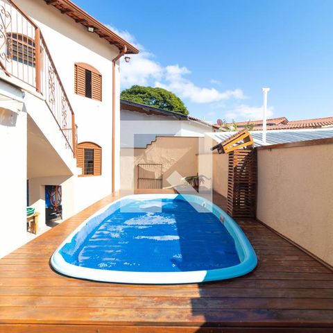 Casa à venda com 179m², 4 quartos e 3 vagasPiscina