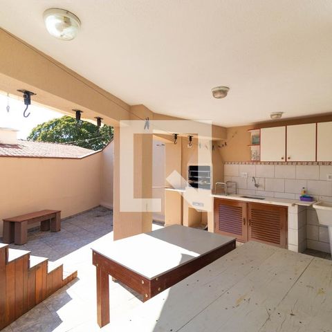 Casa à venda com 179m², 4 quartos e 3 vagasChurrasqueira