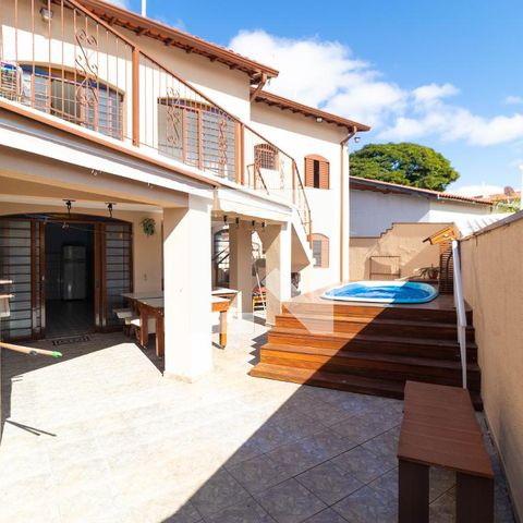 Casa à venda com 179m², 4 quartos e 3 vagasQuintal
