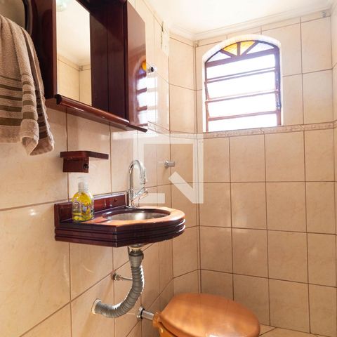 Casa à venda com 179m², 4 quartos e 3 vagasBanheiro da casa 02