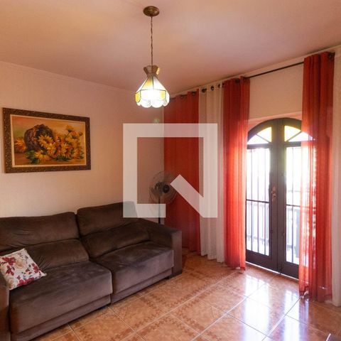 Casa à venda com 179m², 4 quartos e 3 vagasSala 01