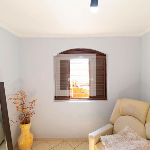 Casa à venda com 179m², 4 quartos e 3 vagasQuarto da casa 02