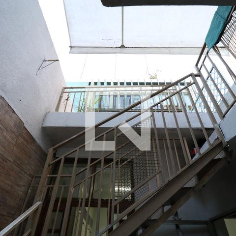 Casa para alugar com 120m², 2 quartos e 1 vagaEscada