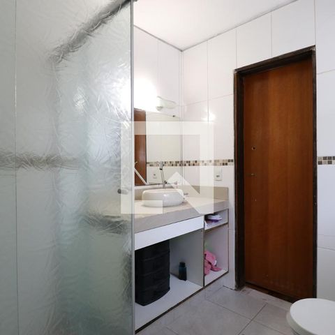Casa para alugar com 120m², 2 quartos e 1 vagaBanheiro