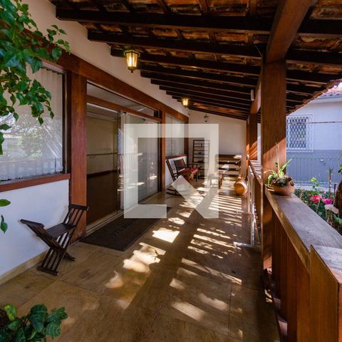 Casa para alugar com 465m², 4 quartos e 5 vagas Casa para alugar com 465m², 4 quartos e 5 vagasVaranda