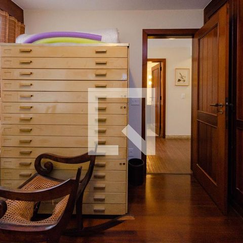 Casa para alugar com 465m², 4 quartos e 5 vagas Casa para alugar com 465m², 4 quartos e 5 vagasQuarto 1