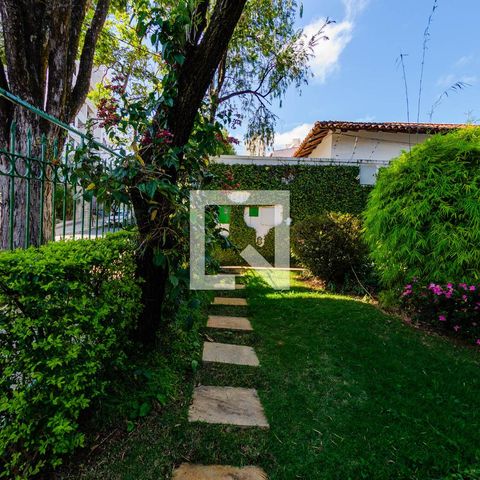 Casa para alugar com 465m², 4 quartos e 5 vagas Casa para alugar com 465m², 4 quartos e 5 vagasJardim
