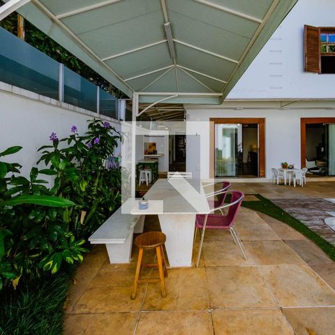 Casa para alugar com 465m², 4 quartos e 5 vagas Casa para alugar com 465m², 4 quartos e 5 vagasQuintal