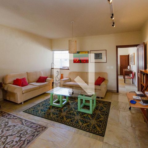 Casa para alugar com 465m², 4 quartos e 5 vagas Casa para alugar com 465m², 4 quartos e 5 vagasSala