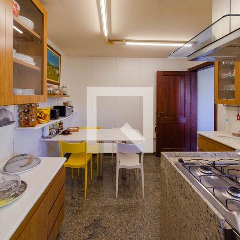 Casa para alugar com 465m², 4 quartos e 5 vagas Casa para alugar com 465m², 4 quartos e 5 vagasCozinha
