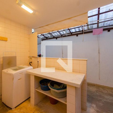 Casa para alugar com 465m², 4 quartos e 5 vagas Casa para alugar com 465m², 4 quartos e 5 vagasÁrea de serviço