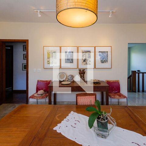 Casa para alugar com 465m², 4 quartos e 5 vagas Casa para alugar com 465m², 4 quartos e 5 vagasSala de jantar