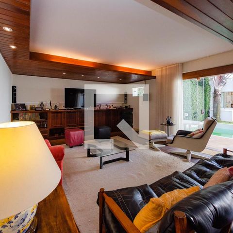 Casa para alugar com 465m², 4 quartos e 5 vagas Casa para alugar com 465m², 4 quartos e 5 vagasSala 2