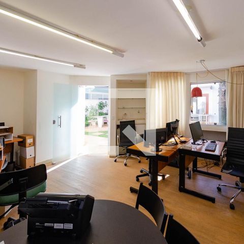 Casa para alugar com 465m², 4 quartos e 5 vagas Casa para alugar com 465m², 4 quartos e 5 vagasSala externa