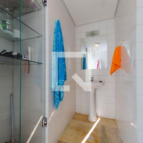 Casa para alugar com 465m², 4 quartos e 5 vagas Casa para alugar com 465m², 4 quartos e 5 vagasBanheiro externo