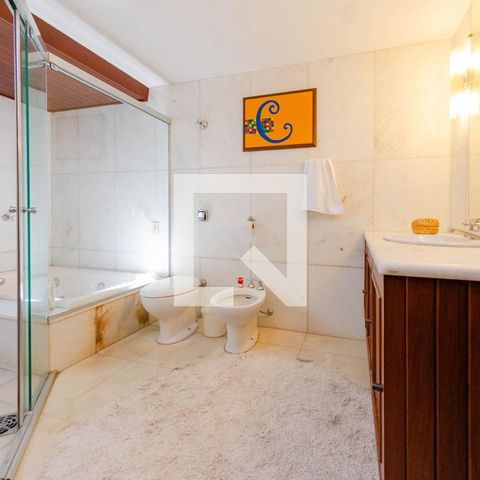 Casa para alugar com 465m², 4 quartos e 5 vagas Casa para alugar com 465m², 4 quartos e 5 vagasBanheiro 2
