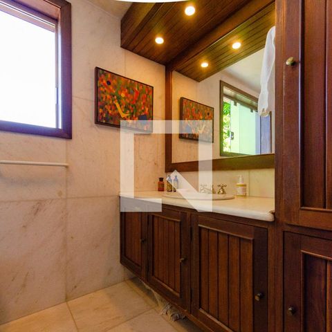 Casa para alugar com 465m², 4 quartos e 5 vagas Casa para alugar com 465m², 4 quartos e 5 vagasBanheiro