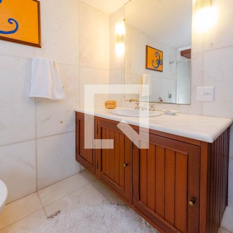 Casa para alugar com 465m², 4 quartos e 5 vagas Casa para alugar com 465m², 4 quartos e 5 vagasBanheiro 2