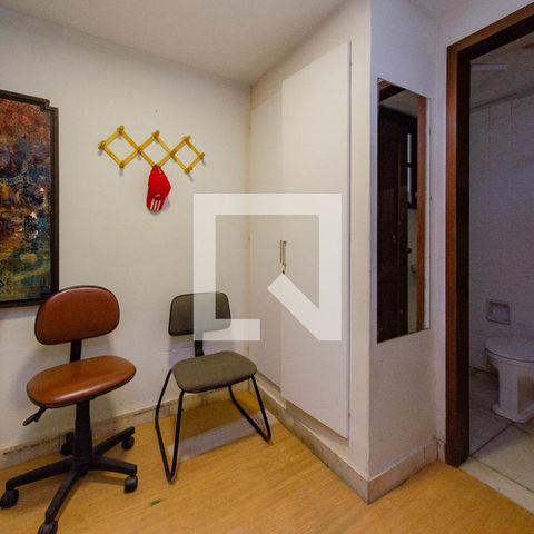 Casa para alugar com 465m², 4 quartos e 5 vagas Casa para alugar com 465m², 4 quartos e 5 vagasQuarto de serviço