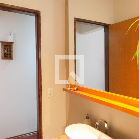 Casa à venda com 195m², 3 quartos e 3 vagas Casa à venda com 195m², 3 quartos e 3 vagasLavabo