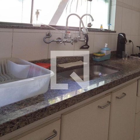 Casa à venda com 195m², 3 quartos e 3 vagas Casa à venda com 195m², 3 quartos e 3 vagasCozinha