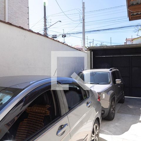 Casa à venda com 195m², 3 quartos e 3 vagas Casa à venda com 195m², 3 quartos e 3 vagasGaragem