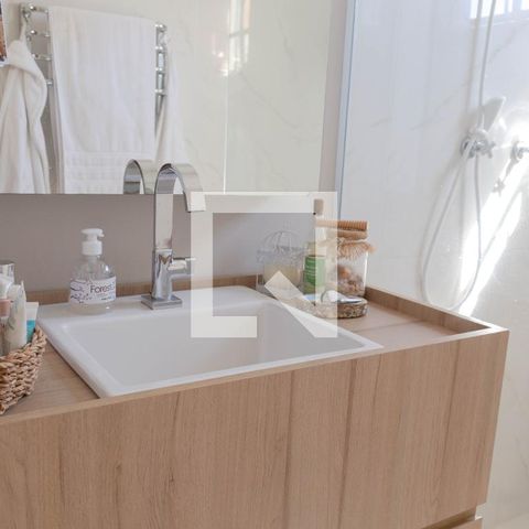 Casa à venda com 195m², 3 quartos e 3 vagas Casa à venda com 195m², 3 quartos e 3 vagasBanheiro Suíte 3