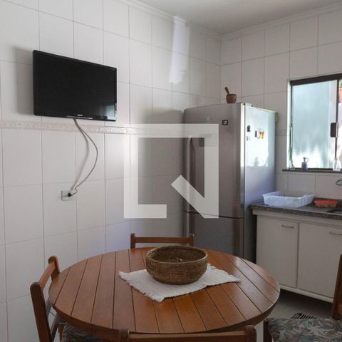 Casa à venda com 195m², 3 quartos e 3 vagas Casa à venda com 195m², 3 quartos e 3 vagasCozinha