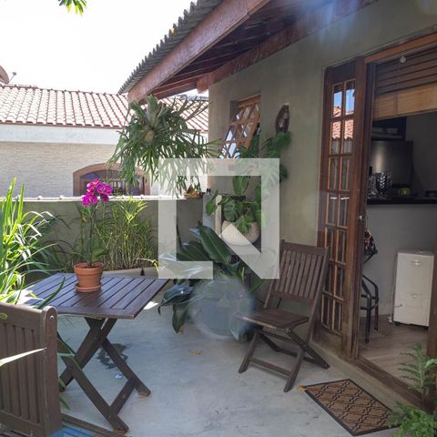 Casa à venda com 195m², 3 quartos e 3 vagas Casa à venda com 195m², 3 quartos e 3 vagasSuíte 3 - Varanda