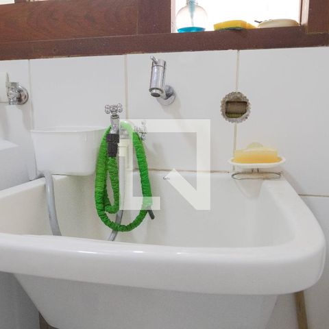 Casa à venda com 195m², 3 quartos e 3 vagas Casa à venda com 195m², 3 quartos e 3 vagasÁrea de Serviço