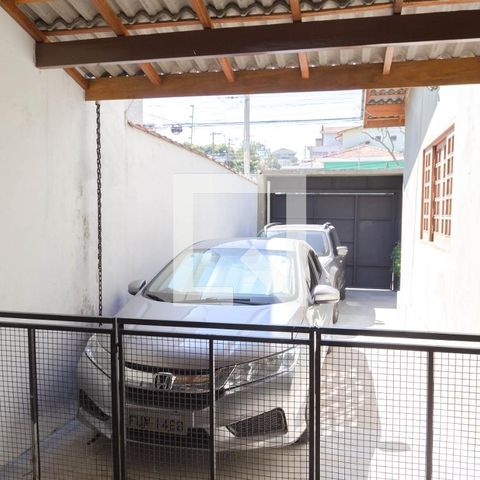 Casa à venda com 195m², 3 quartos e 3 vagas Casa à venda com 195m², 3 quartos e 3 vagasGaragem