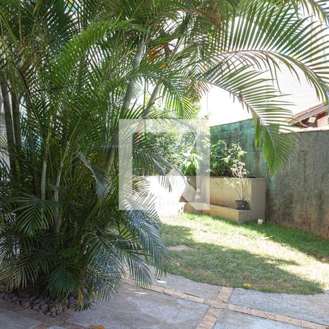 Casa à venda com 195m², 3 quartos e 3 vagas Casa à venda com 195m², 3 quartos e 3 vagasQuintal