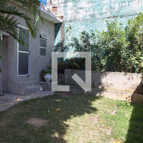 Casa à venda com 195m², 3 quartos e 3 vagas Casa à venda com 195m², 3 quartos e 3 vagasQuintal