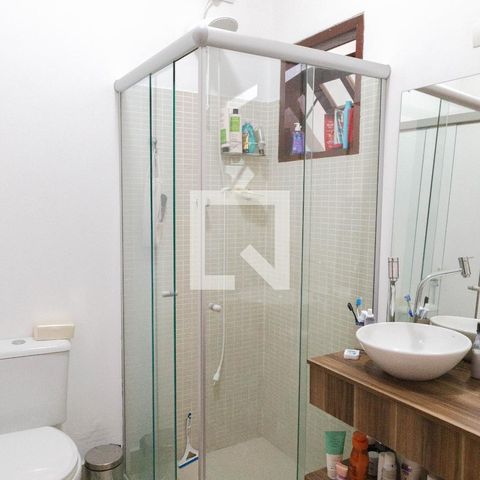 Casa à venda com 195m², 3 quartos e 3 vagas Casa à venda com 195m², 3 quartos e 3 vagasBanheiro Suíte 1