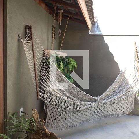 Casa à venda com 195m², 3 quartos e 3 vagas Casa à venda com 195m², 3 quartos e 3 vagasSuíte 3 - Varanda