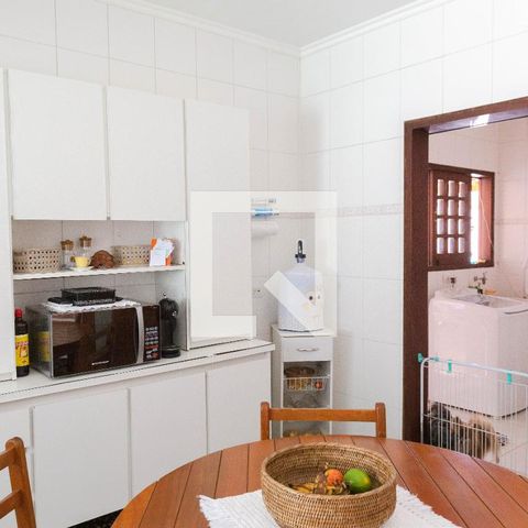 Casa à venda com 195m², 3 quartos e 3 vagas Casa à venda com 195m², 3 quartos e 3 vagasCozinha