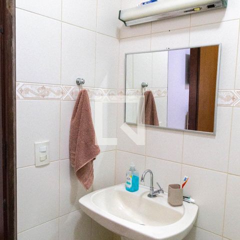 Casa à venda com 195m², 3 quartos e 3 vagas Casa à venda com 195m², 3 quartos e 3 vagasBanheiro Suíte 2
