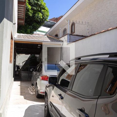 Casa à venda com 195m², 3 quartos e 3 vagas Casa à venda com 195m², 3 quartos e 3 vagasGaragem