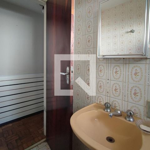 Casa à venda com 290m², 3 quartos e 2 vagasBanheiro
