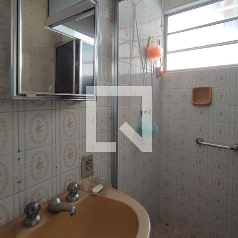 Casa à venda com 290m², 3 quartos e 2 vagasBanheiro