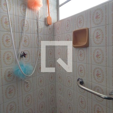 Casa à venda com 290m², 3 quartos e 2 vagasBanheiro