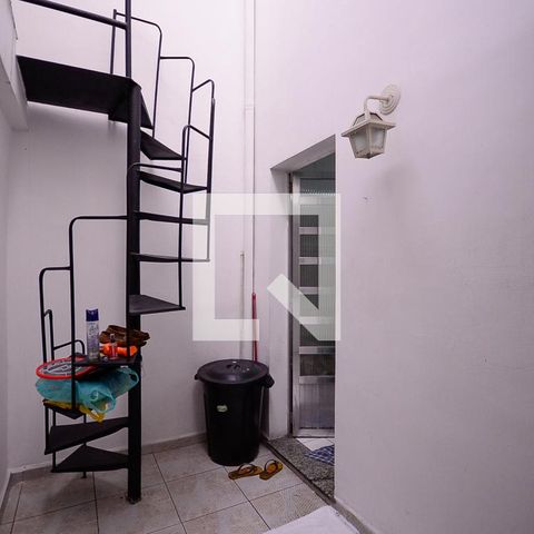 Casa à venda com 101m², 2 quartos e 1 vagaÁrea de Serviço 