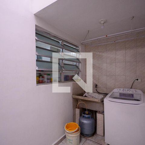 Casa à venda com 101m², 2 quartos e 1 vagaÁrea de Serviço 