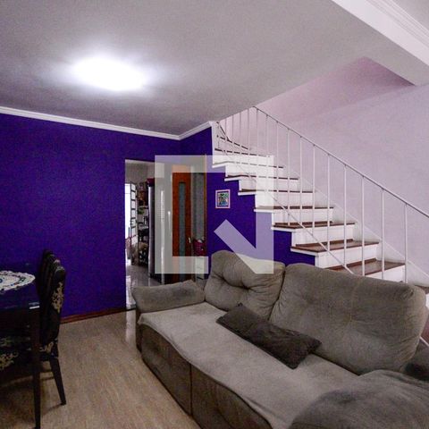 Casa à venda com 101m², 2 quartos e 1 vagaSala 