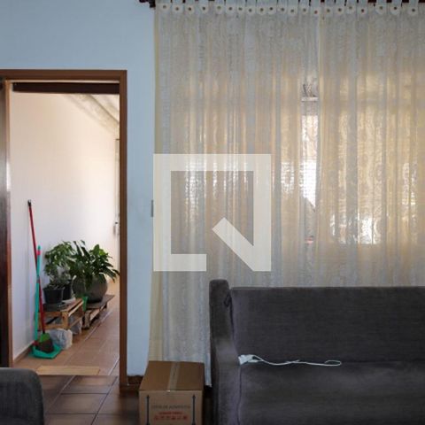 Casa para alugar com 250m², 2 quartos e 1 vagaSala - Casa 01