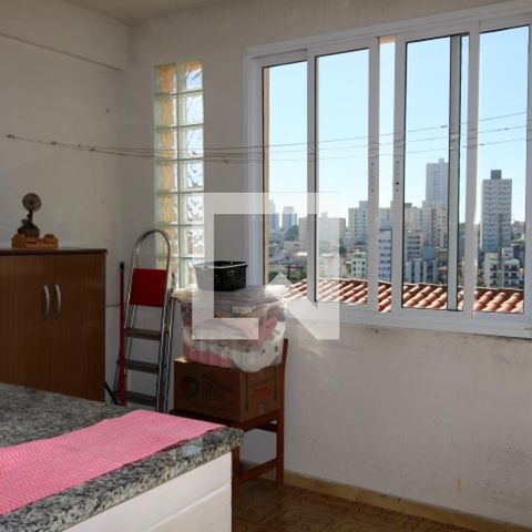 Casa para alugar com 250m², 2 quartos e 1 vagaÁrea de Serviço - Casa 02
