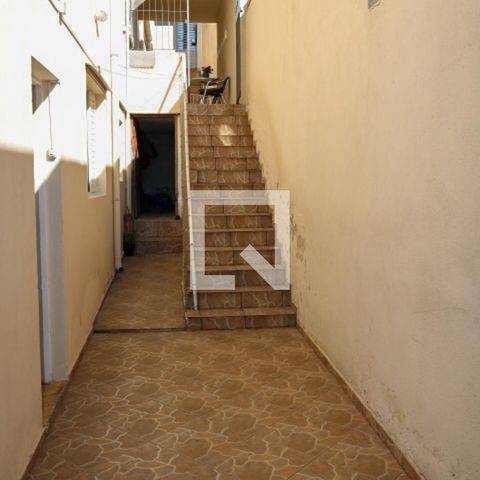 Casa para alugar com 250m², 2 quartos e 1 vagaQuintal