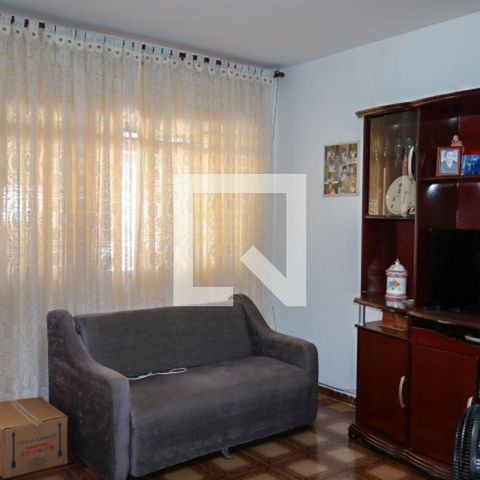 Casa para alugar com 250m², 2 quartos e 1 vagaSala - Casa 01