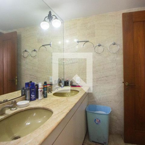 Apartamento para alugar com 713m², 3 quartos e 4 vagasBanheiro da Suíte